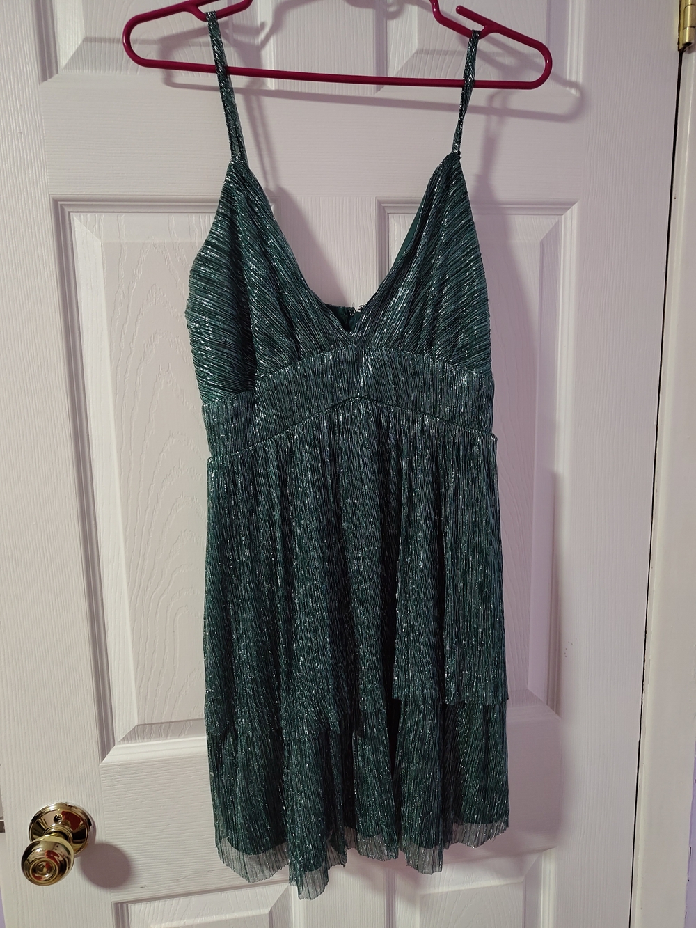 Trixxi NWT Green Metallic Strappy Mini Dress Prom Homecoming